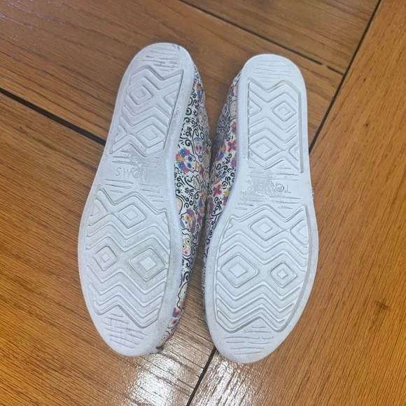 Toms Multicolor Sugar Skull day of the dead print size 8 good condition - Picture 4 of 6